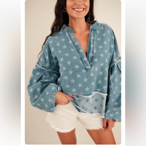 Oli & Hali Blue Star Print Blouse; Size L - Picture 2 of 12